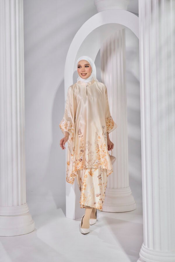 Kurung Petra Set Pario