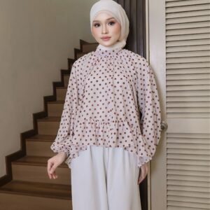 Nude Sienna